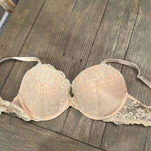 Nude lace bra 34E